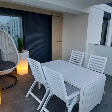 Piekny Przy Plazy Rewal